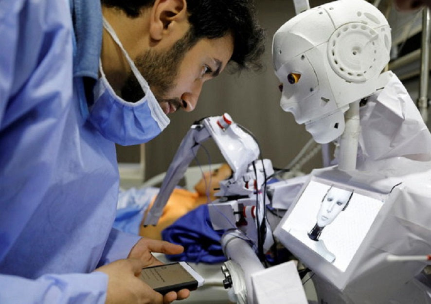 Feature News: This Tech Genius In Egypt Made A Robot To Become A Doctor’s Assistant During COVID Care