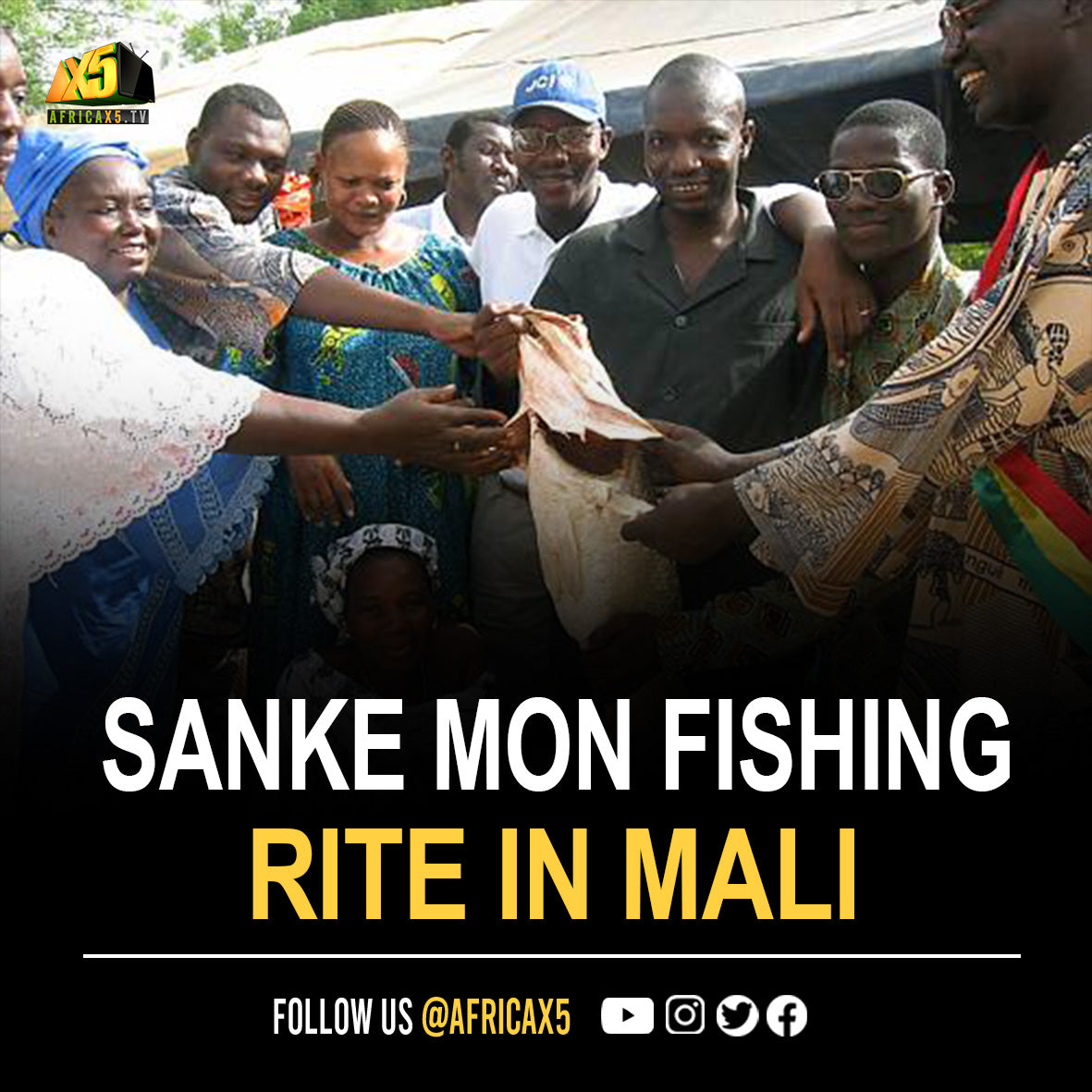 The Sanké mon collective fishing rite takes place in San in the Ségou region of Mali every second Thursday of the seventh lunar month to commemorate the founding of the town.